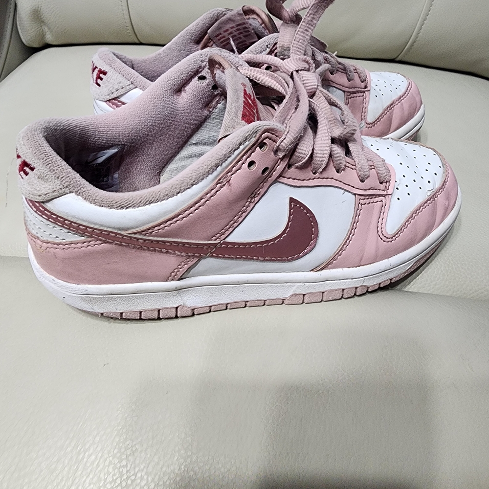 Nike Women’s Low-Top Sneakers - Pink White